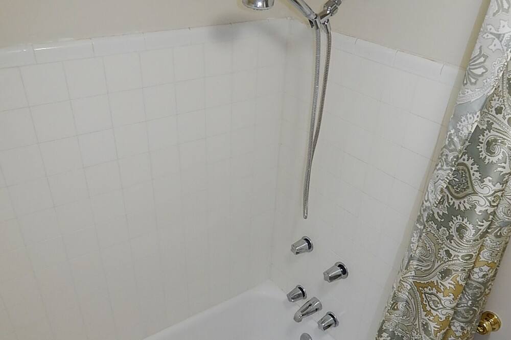 Photo of Bathroom in Midtown