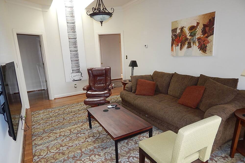 Photo of Bedroom in Midtown