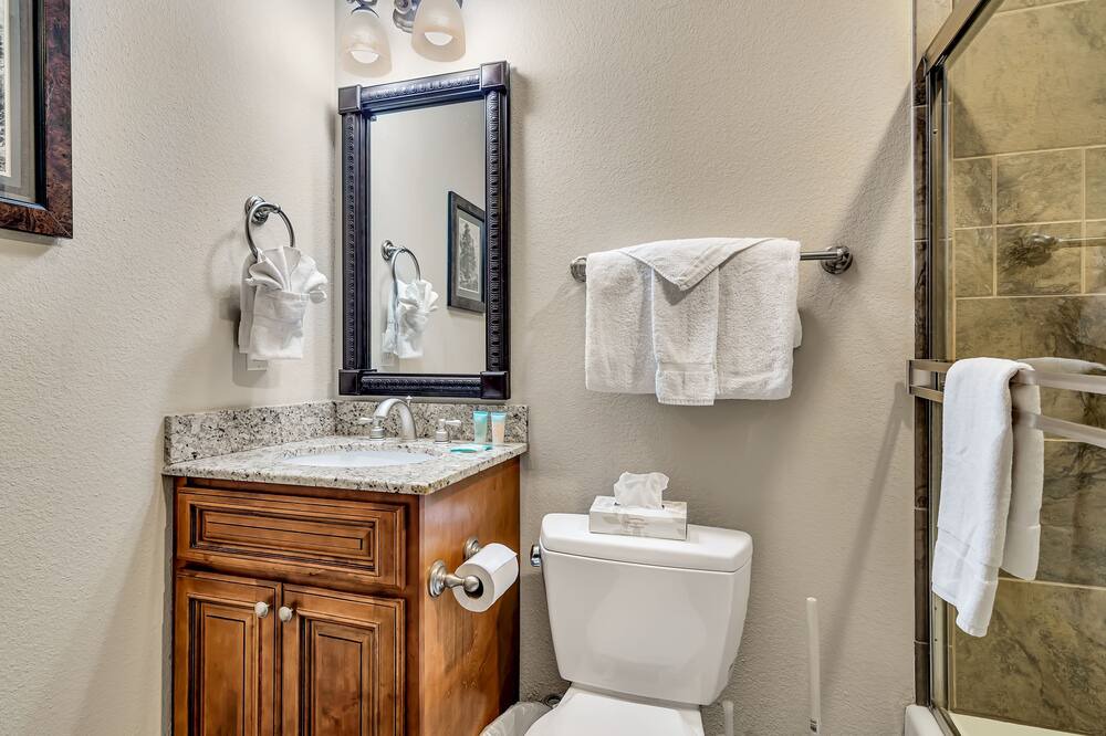 Photo of Bathroom in Branson