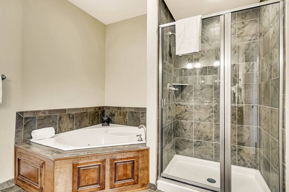Photo of Bathroom in Branson