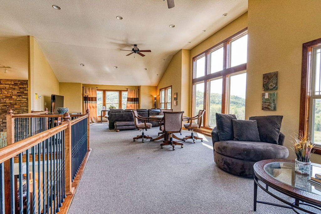 Photo of Livingroom in Hollister