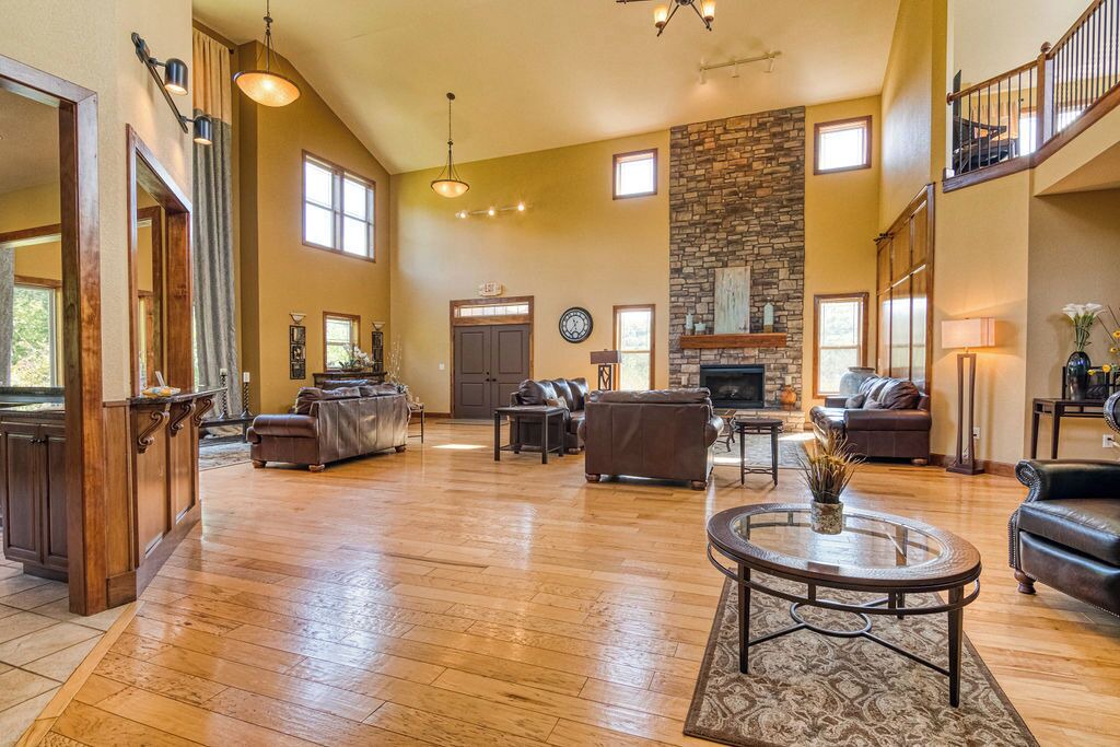 Photo of Livingroom in Hollister