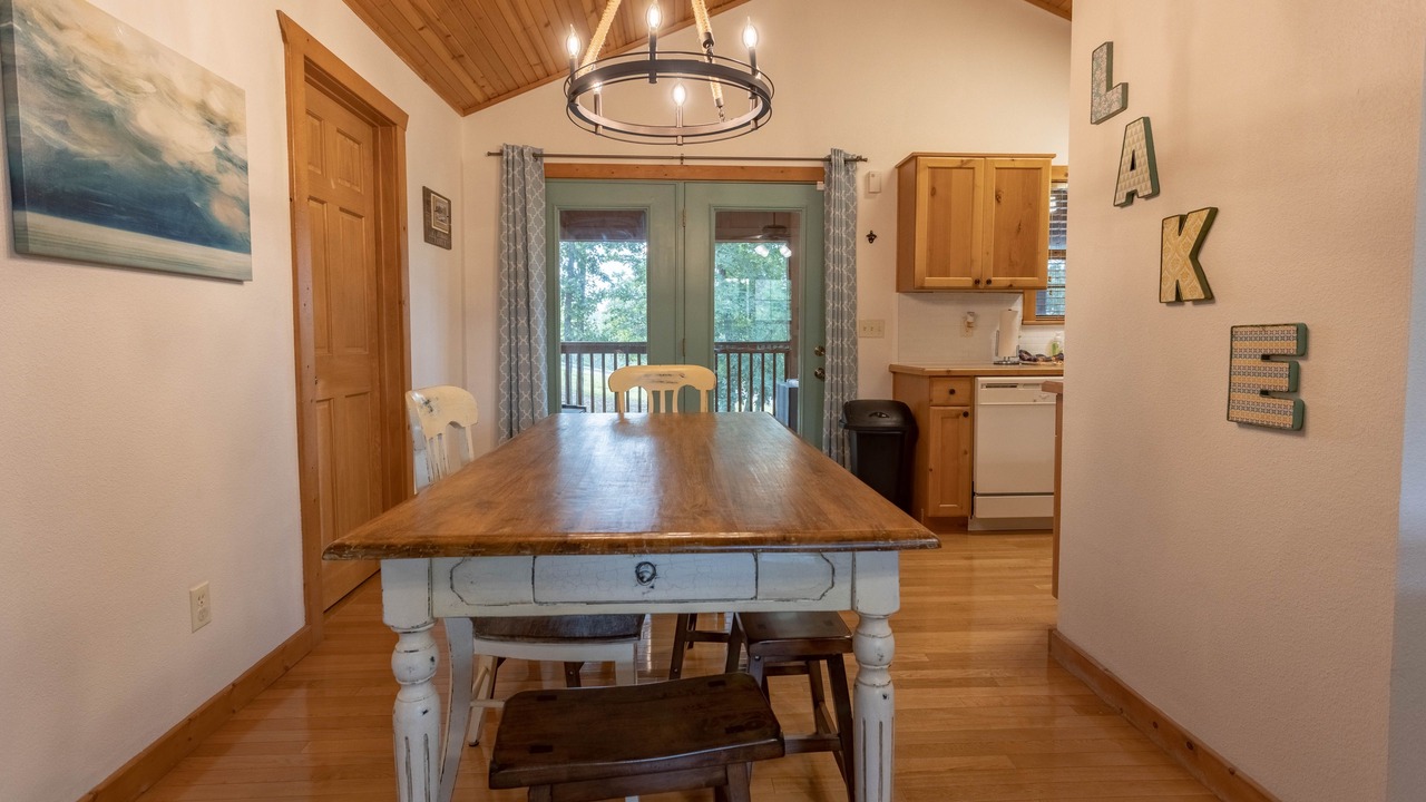 Photo of Kitchen in Reeds Spring