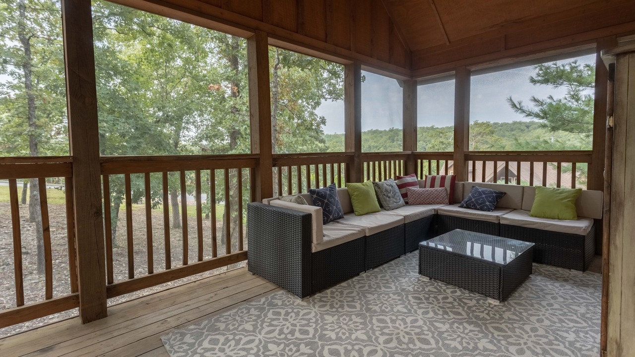 Photo of Bedroom in Reeds Spring