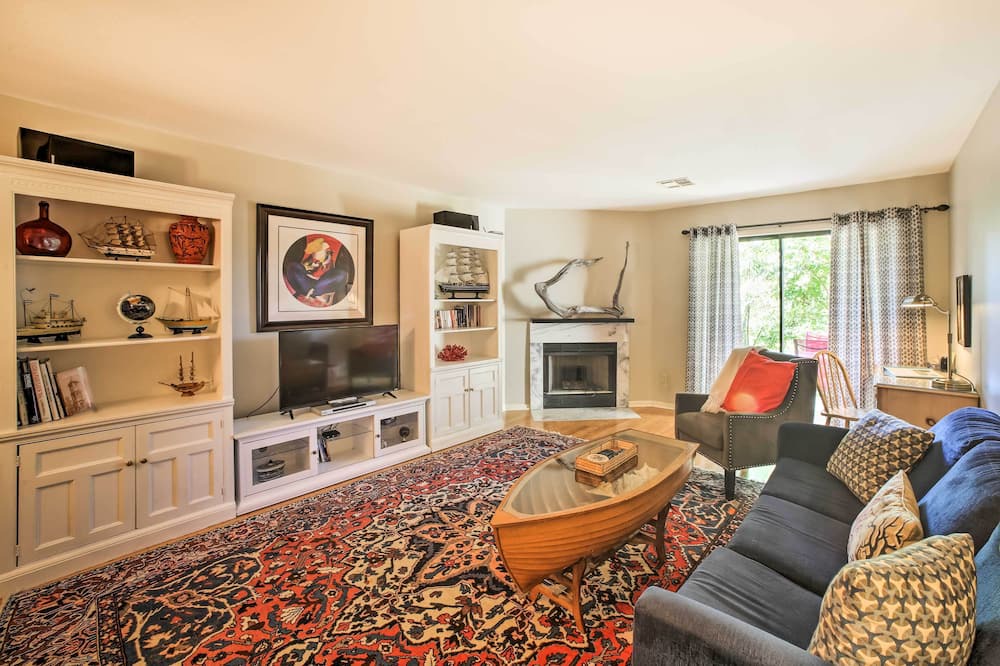 Photo of Livingroom in Table Rock