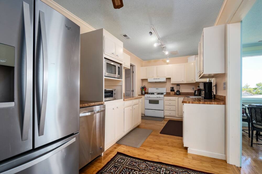 Photo of Kitchen in Cedar Island