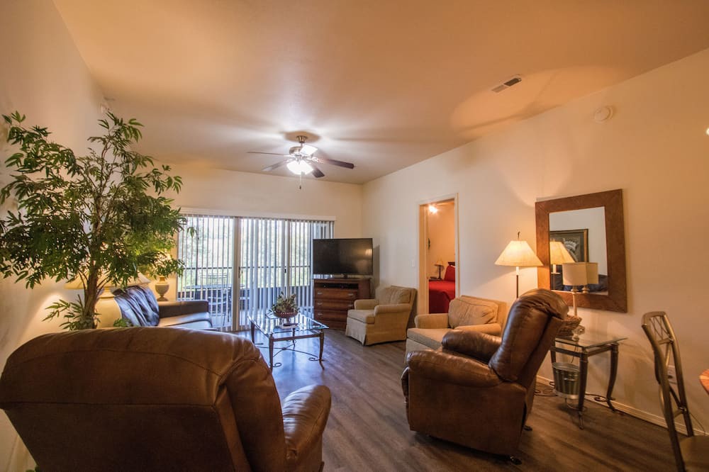 Photo of Livingroom in Branson West