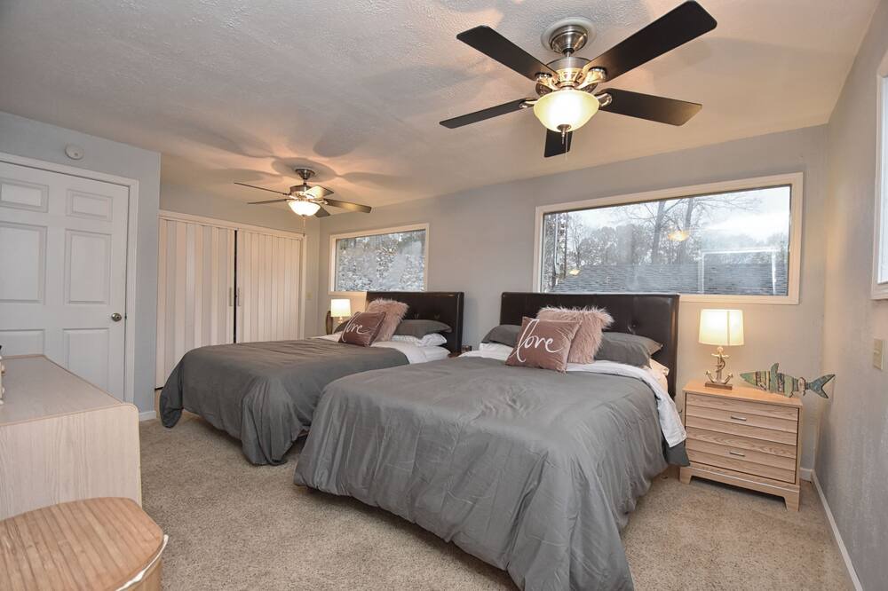 Photo of Bedroom in New Concord