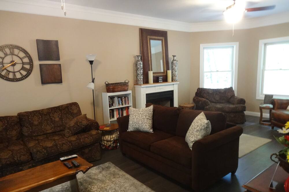 Photo of Livingroom in Lampe