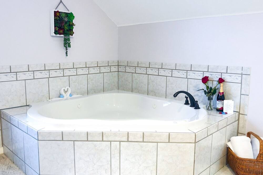 Photo of Bathroom in Branson
