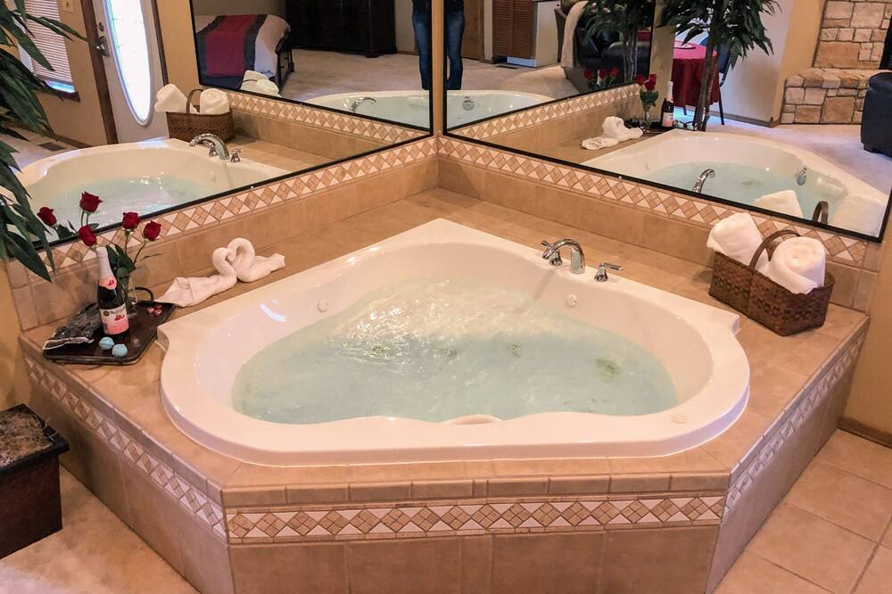 Photo of Bathroom in Branson