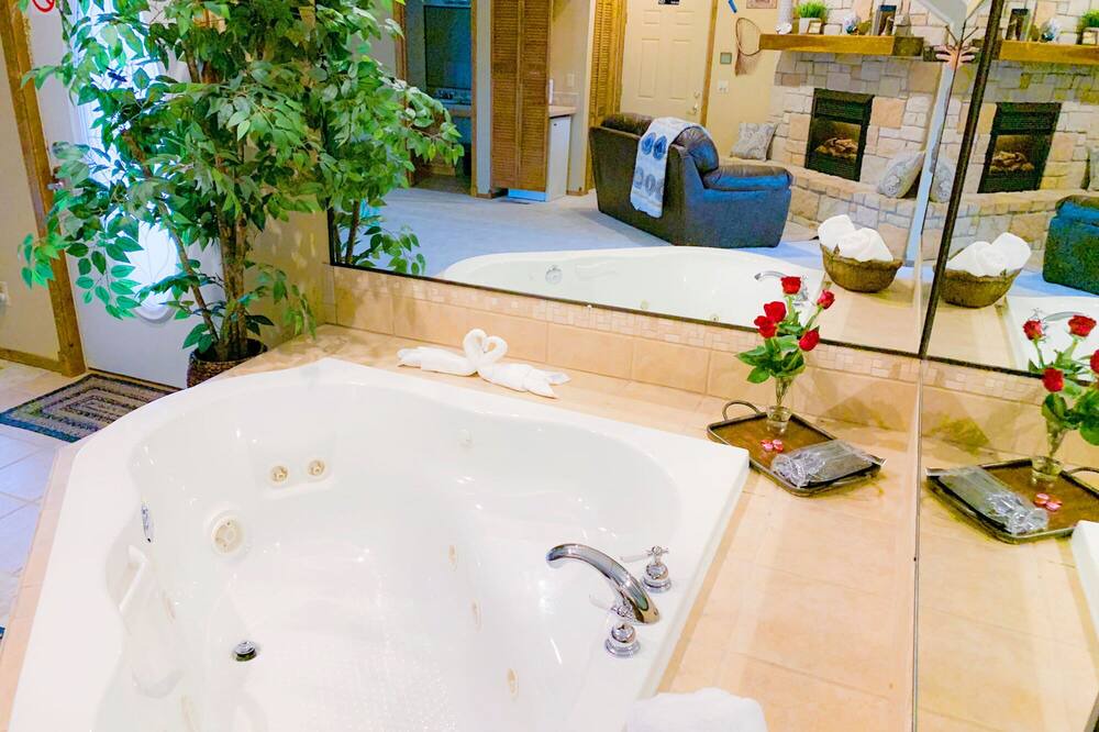Photo of Bathroom in Branson