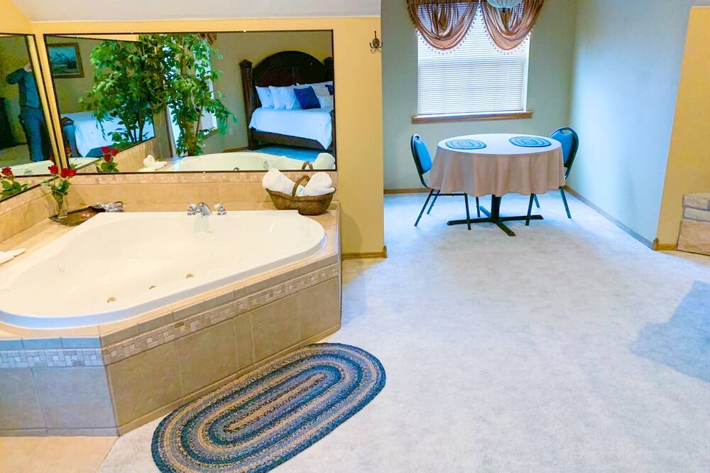 Photo of Bathroom in Branson