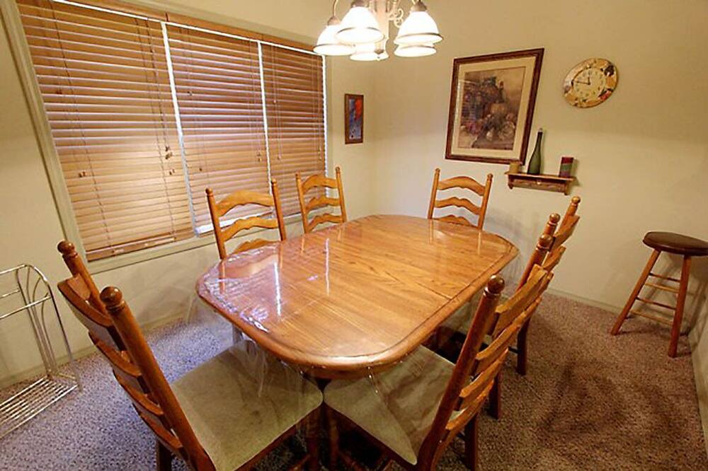 Photo of Livingroom in Branson West