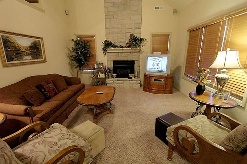 Photo of Livingroom in Branson West