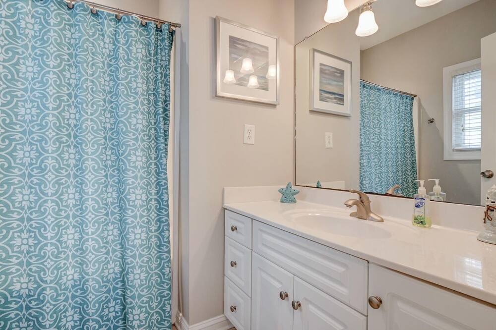 Photo of Bathroom in North Topsail Beach
