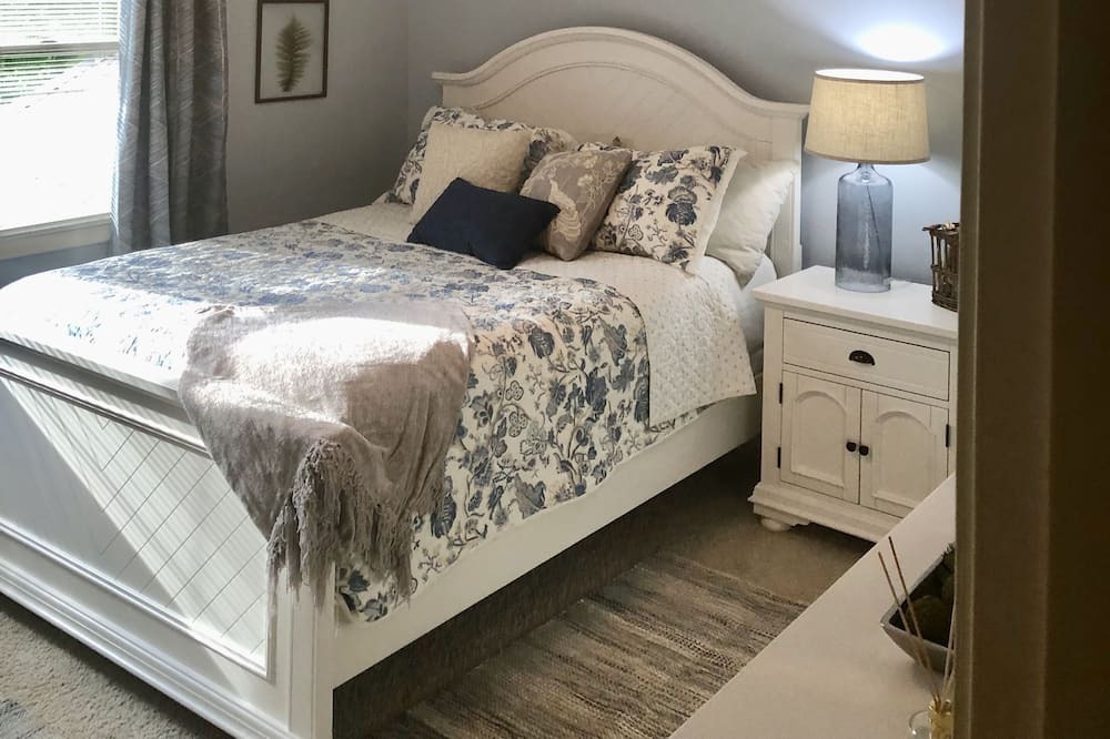 Photo of Bedroom in Pioneer Village