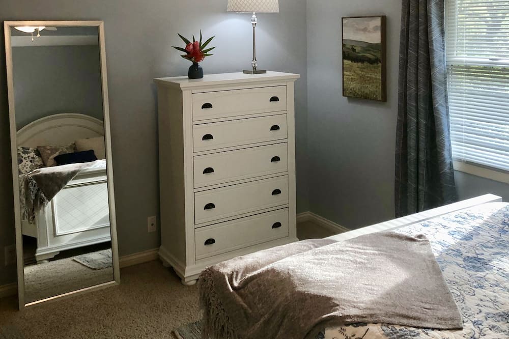 Photo of Bedroom in Pioneer Village