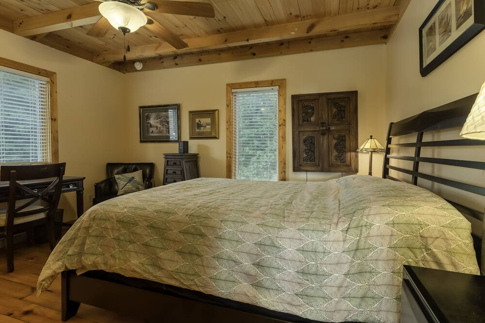 Photo of Bedroom in Makanda