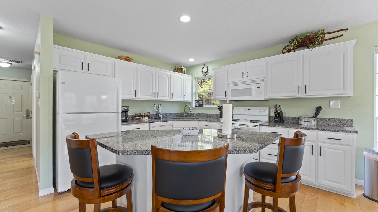 Photo of Kitchen in Rockaway Beach
