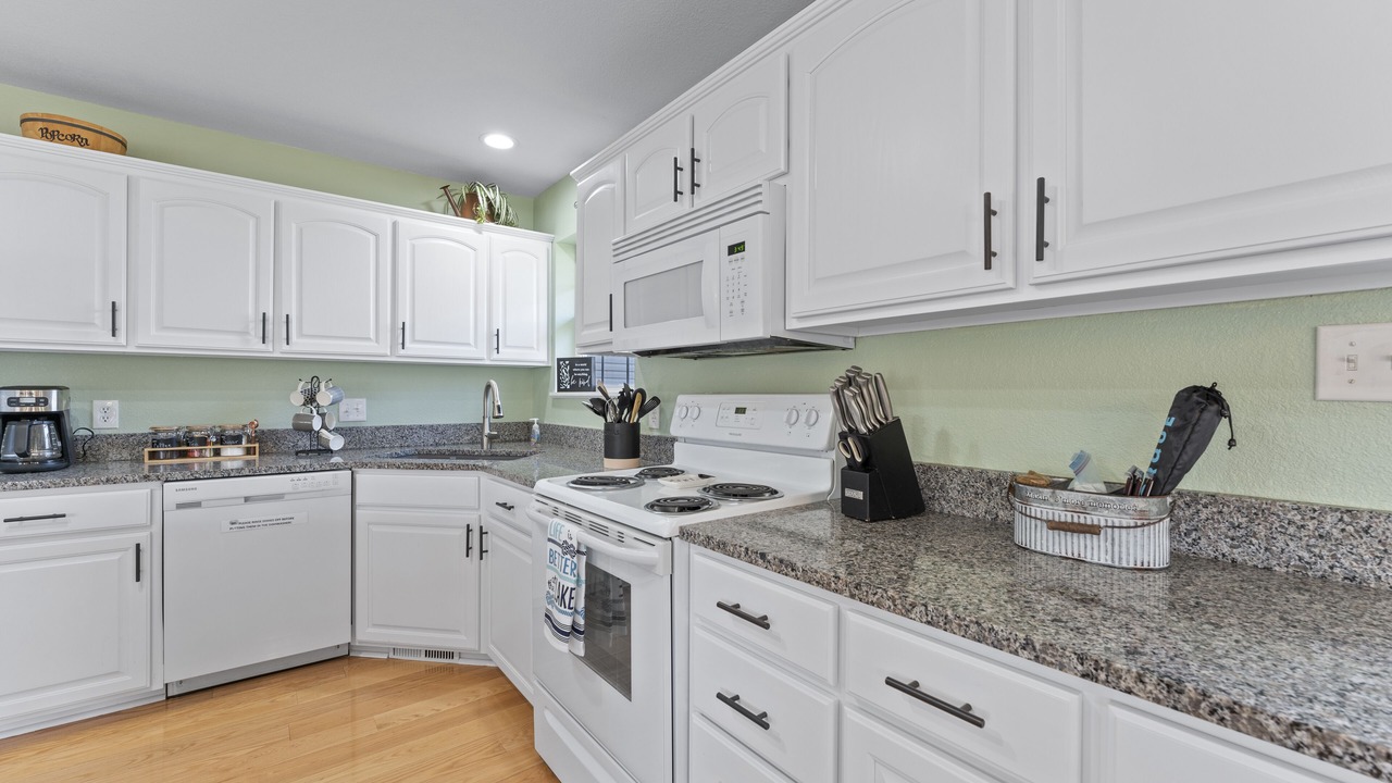 Photo of Kitchen in Rockaway Beach