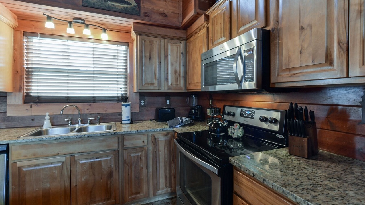 Photo of Kitchen in Branson Cedars