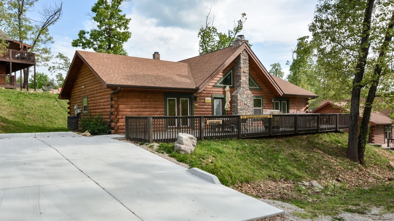 Photo of Outdoor in Branson Cedars
