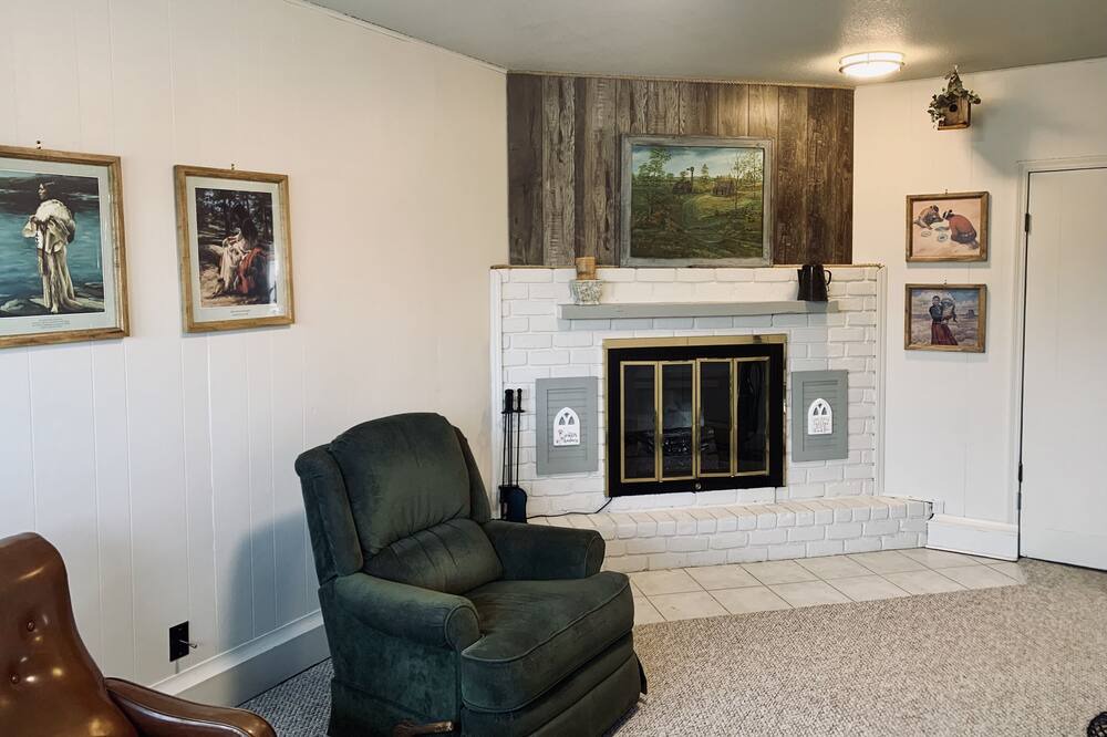 Photo of Bedroom in Woodward