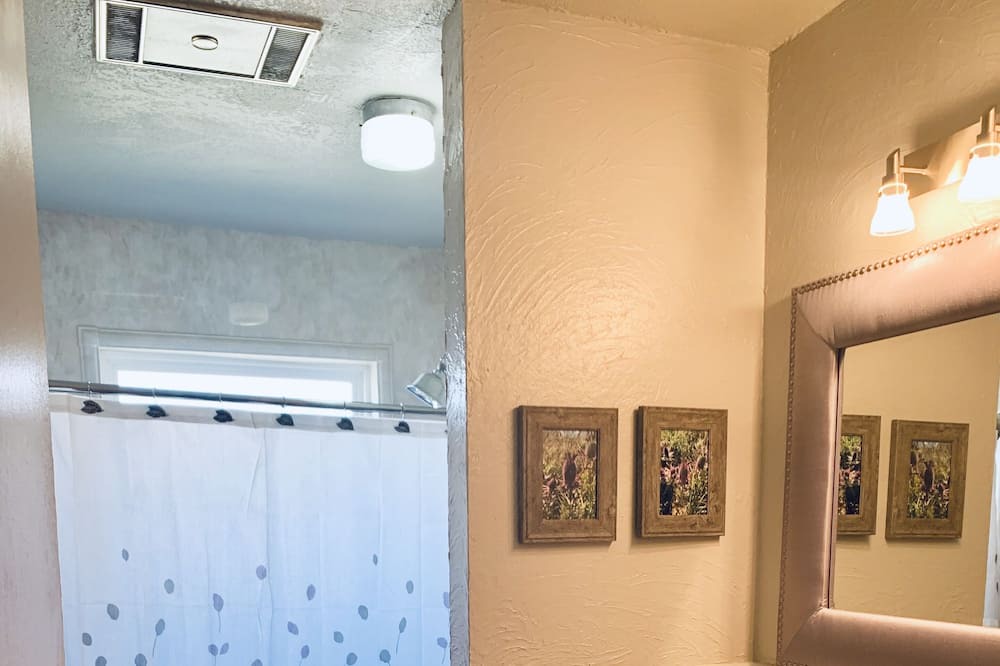 Photo of Bathroom in Woodward