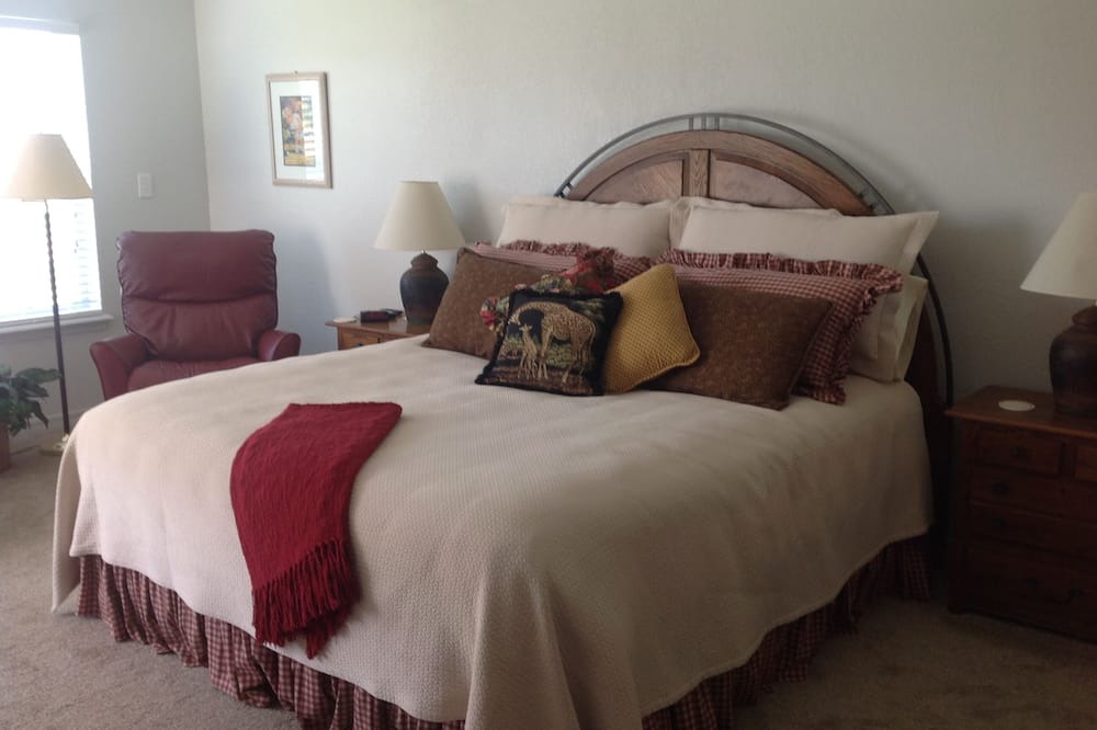 Photo of Bedroom in Branson
