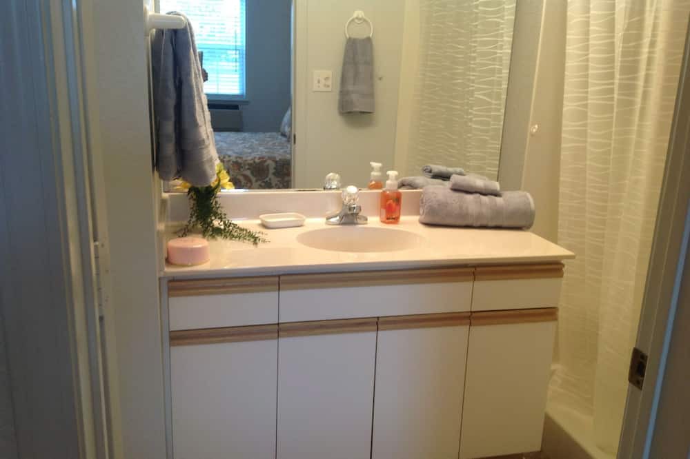 Photo of Bathroom in Branson