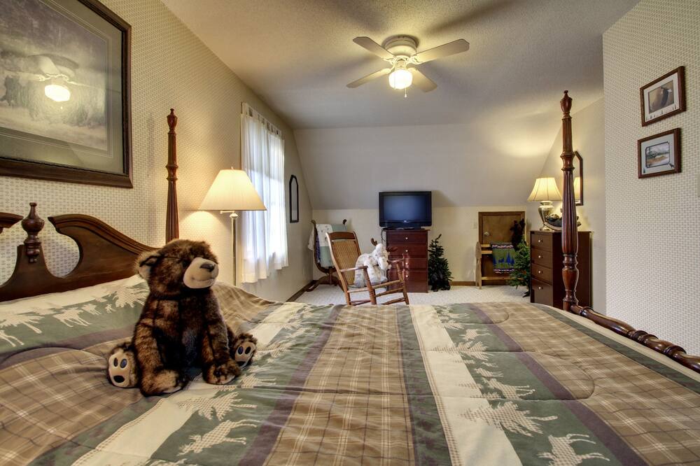 Photo of Bedroom in Benton