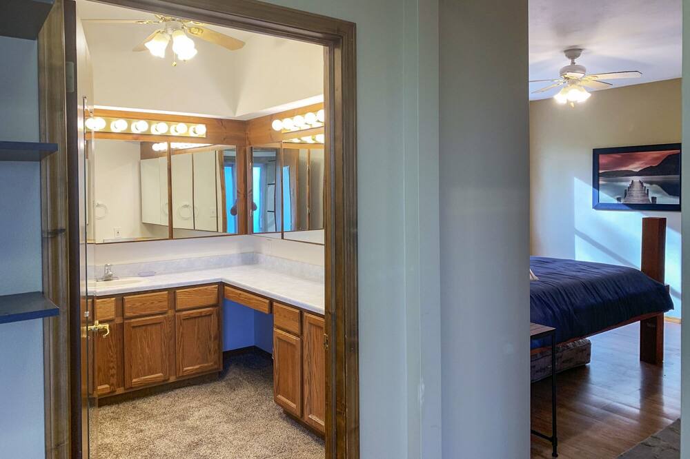 Photo of Bedroom in Branson