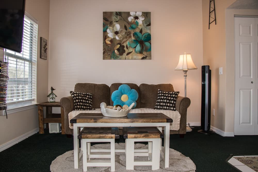 Photo of Livingroom in Table Rock