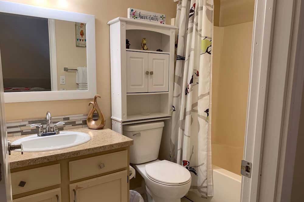 Photo of Bathroom in Table Rock