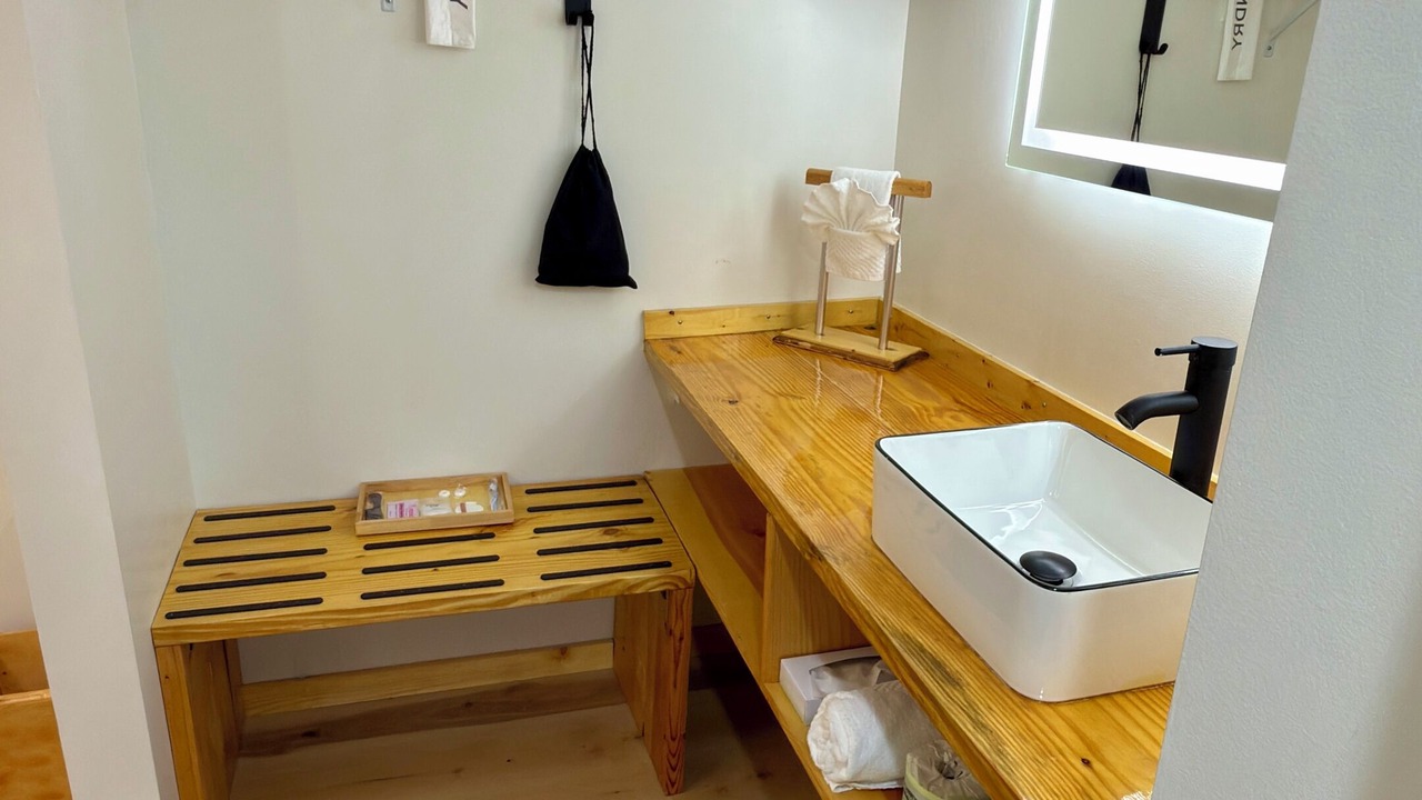 Photo of Bathroom in Kodak
