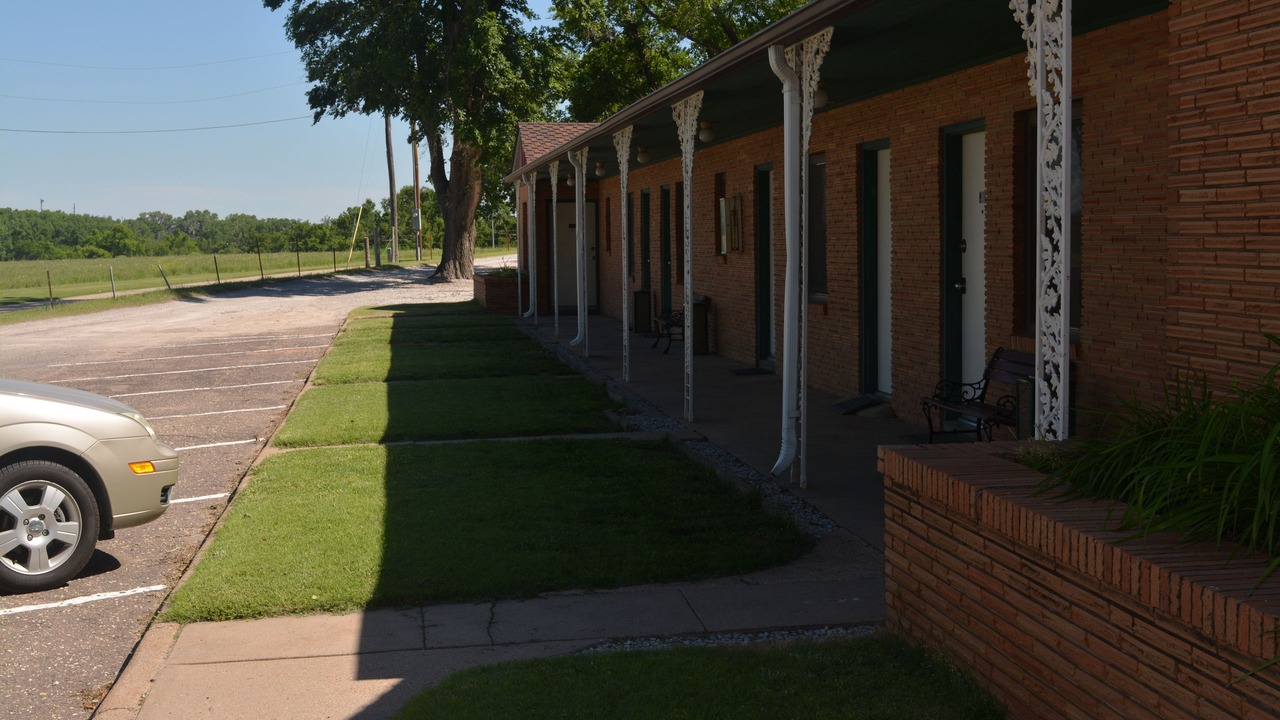 Photo of Others in Pratt