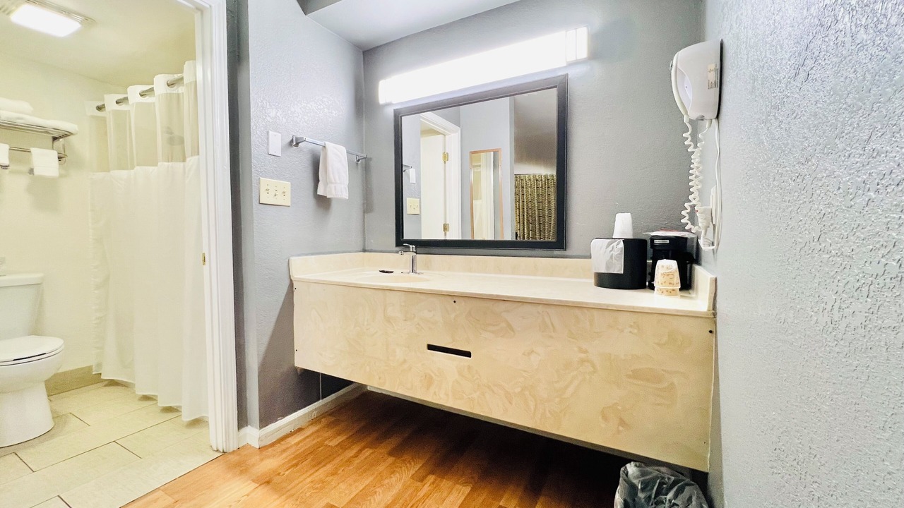 Photo of Bedroom in Berea