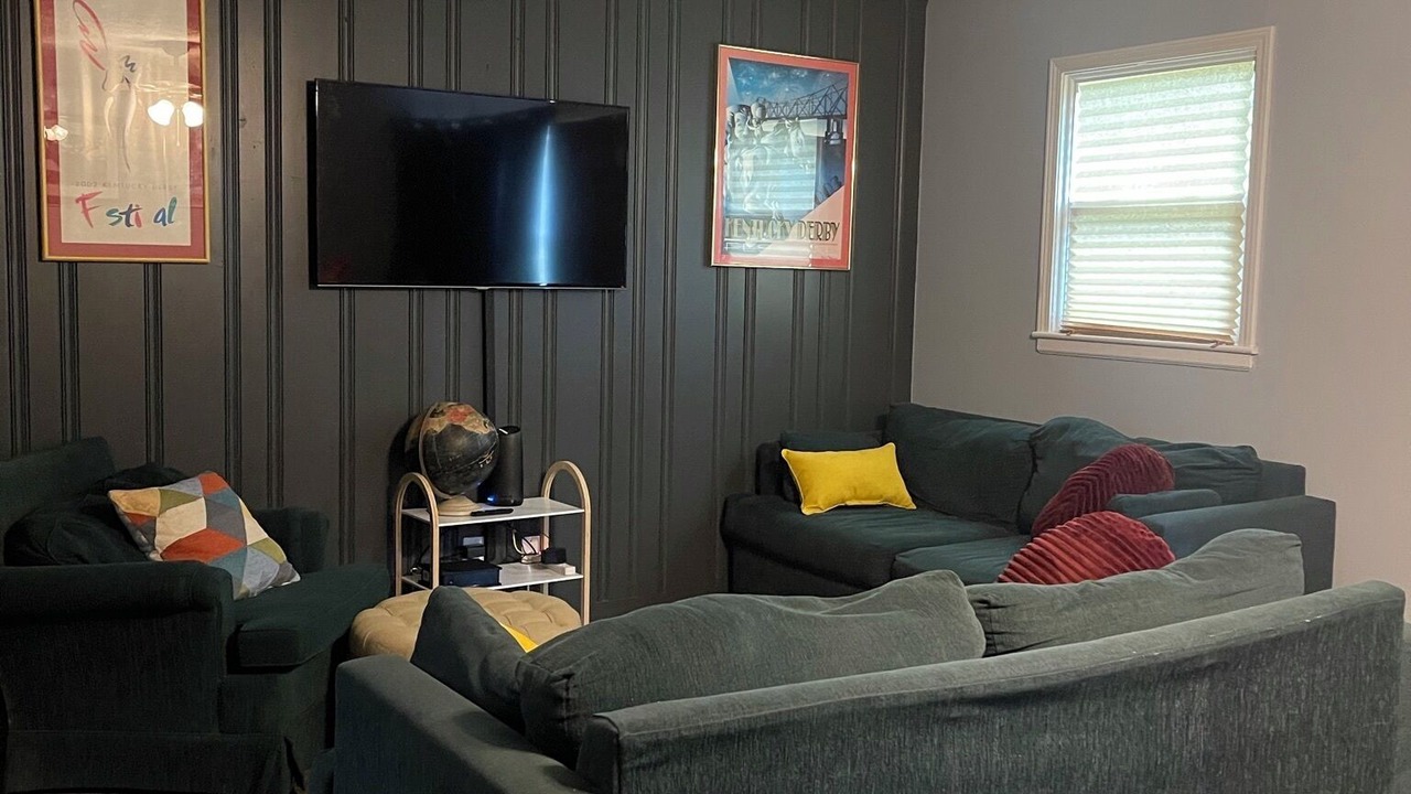 Photo of Livingroom in Valley Station