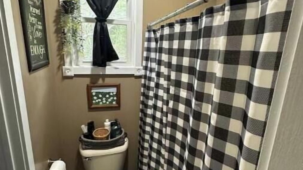 Photo of Bathroom in Shell Knob
