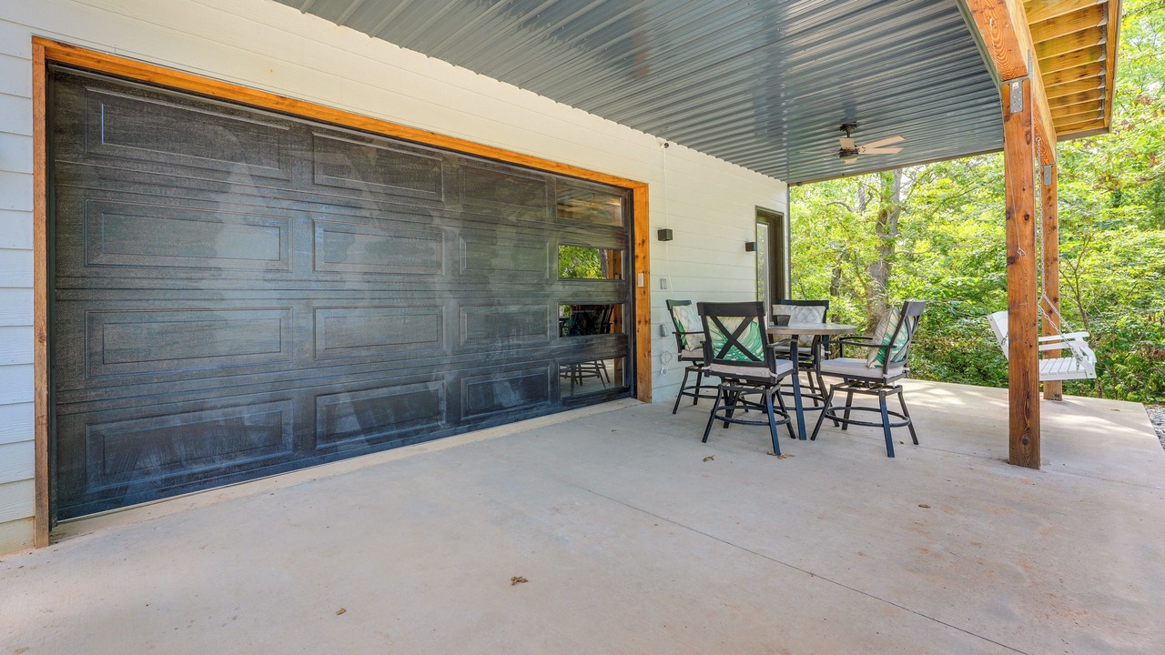 Photo of Patio Balcony in Shell Knob