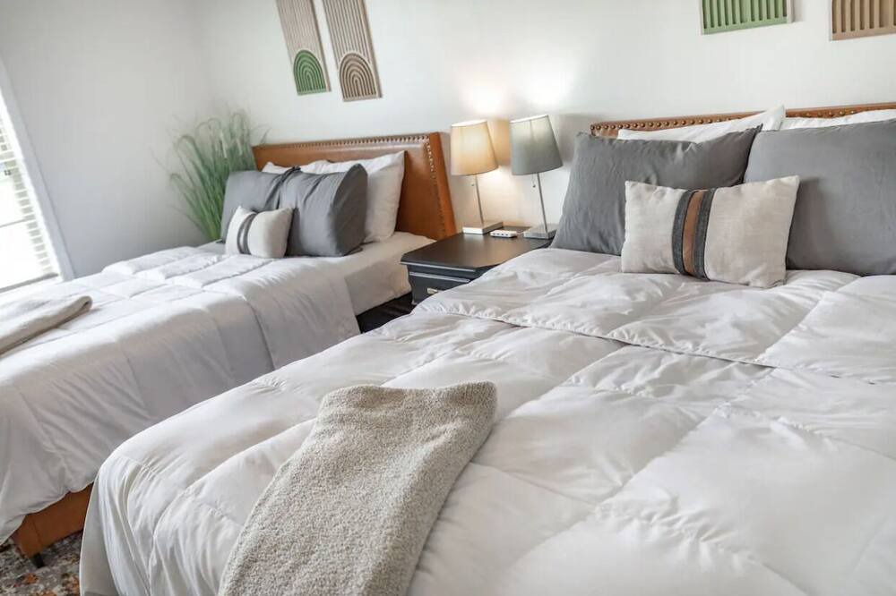 Photo of Bedroom in Branson West