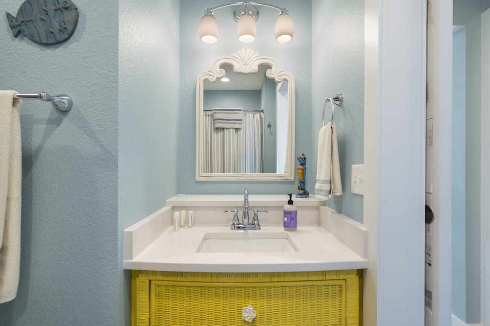 Photo of Bathroom in Shell Knob