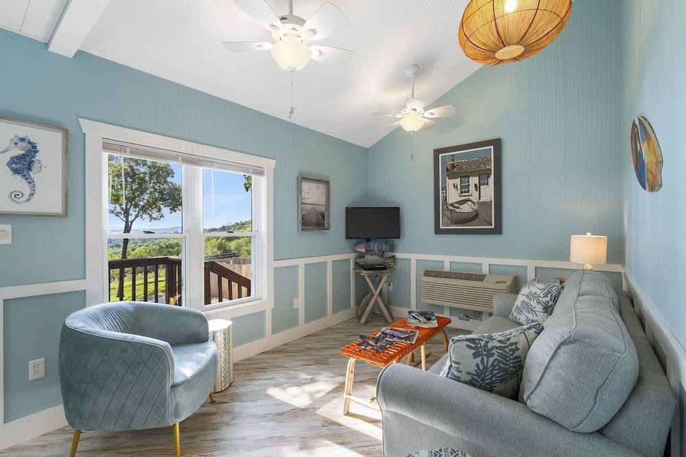 Photo of Livingroom in Shell Knob