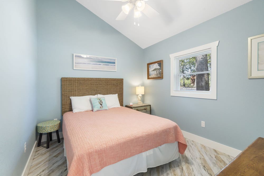 Photo of Bedroom in Shell Knob