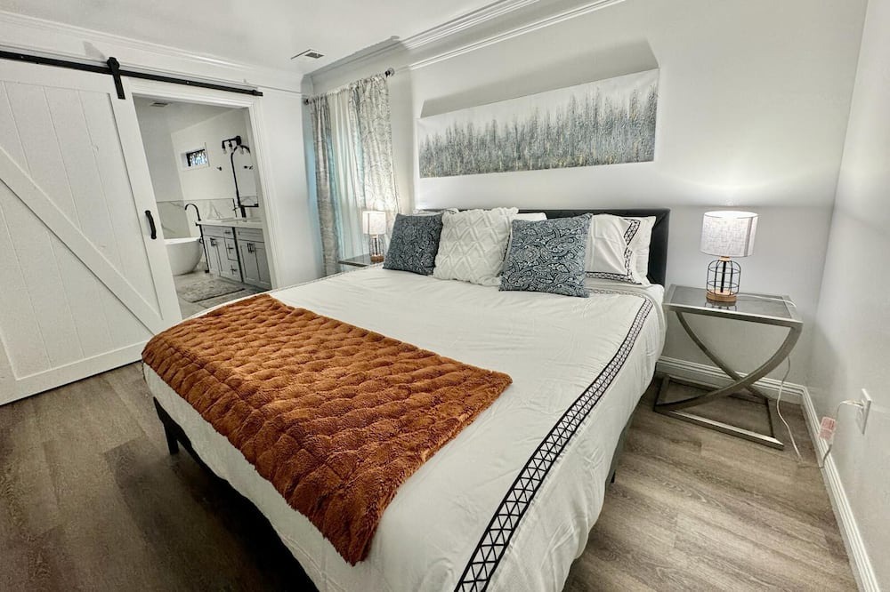 Photo of Bedroom in Walnut Grove