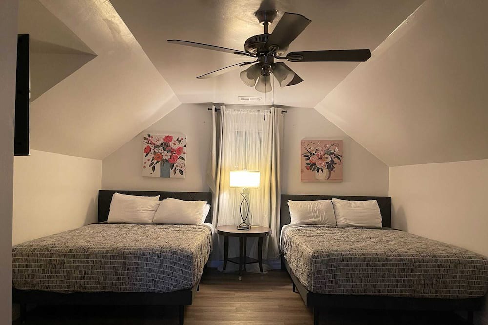 Photo of Bedroom in Walnut Grove
