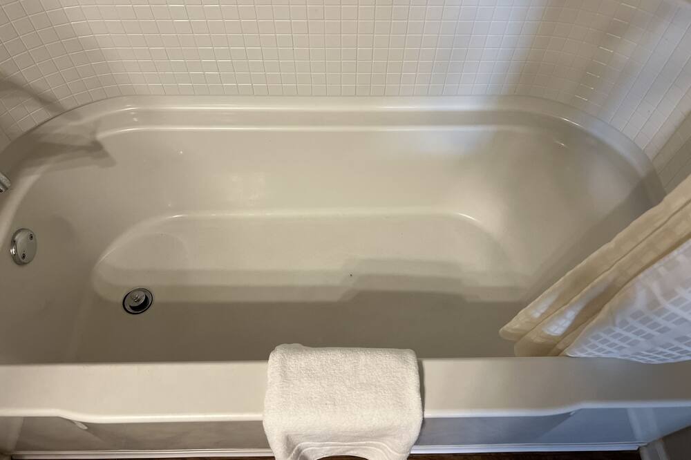 Photo of Bathroom in Buechel