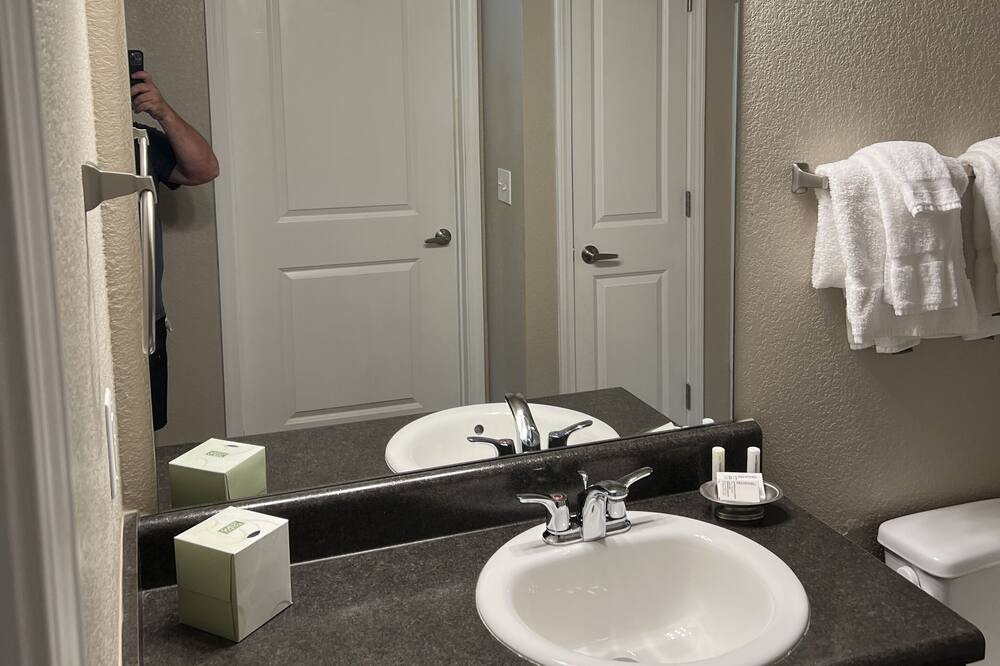 Photo of Bathroom in Buechel
