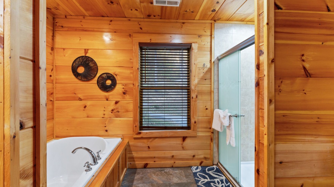 Photo of Bathroom in Gatlinburg - Pigeon Forge